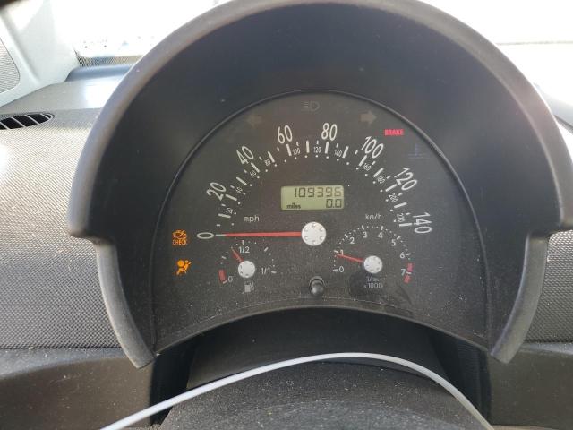 3VWBC21C0YM476226 - 2000 VOLKSWAGEN NEW BEETLE GL 银色 照片 9