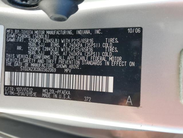 5TDZA23C06S562069 - 2006 TOYOTA SIENNA CE SILVER photo 13