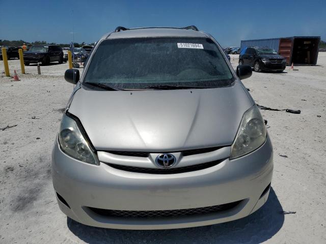 5TDZA23C06S562069 - 2006 TOYOTA SIENNA CE SILVER photo 5