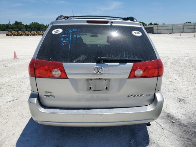 5TDZA23C06S562069 - 2006 TOYOTA SIENNA CE SILVER photo 6