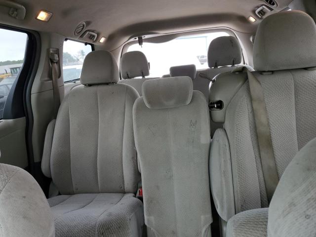 5TDKK3DC6BS049471 - 2011 TOYOTA SIENNA LE SILVER photo 10