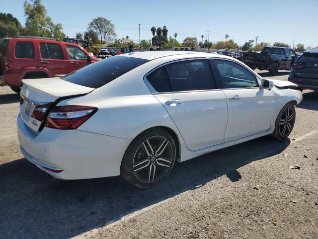 1HGCR3F97HA005942 - 2017 HONDA ACCORD TOURING WHITE photo 3