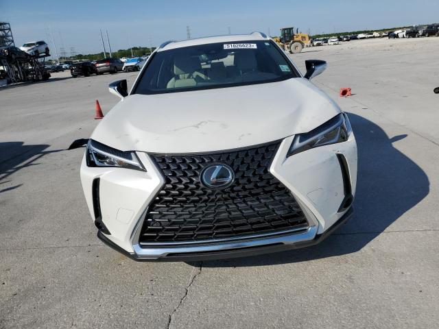 JTHP3JBHXM2031943 - 2021 LEXUS UX 200 WHITE photo 5