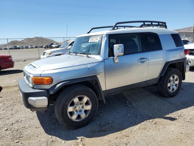 JTEBU11FX70010823 - 2007 TOYOTA FJ CRUISER SILVER photo 1