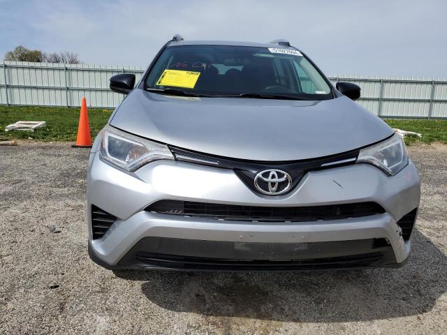 2T3BFREV1GW495119 - 2016 TOYOTA RAV4 LE SILVER photo 5