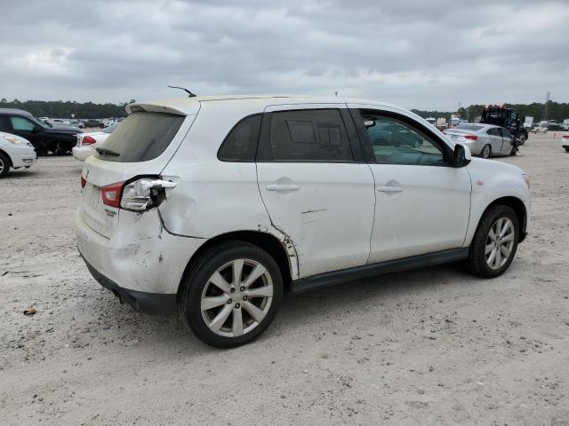 4A4AP3AU4EE012769 - 2014 MITSUBISHI OUTLANDER ES WHITE photo 3