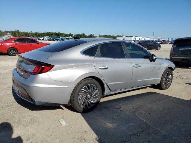 KMHL34JJ8PA064211 - 2023 HYUNDAI SONATA HYBRID SILVER photo 3