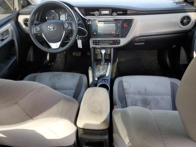 5YFBURHE9JP756385 - 2018 TOYOTA COROLLA L 黑色 照片 8