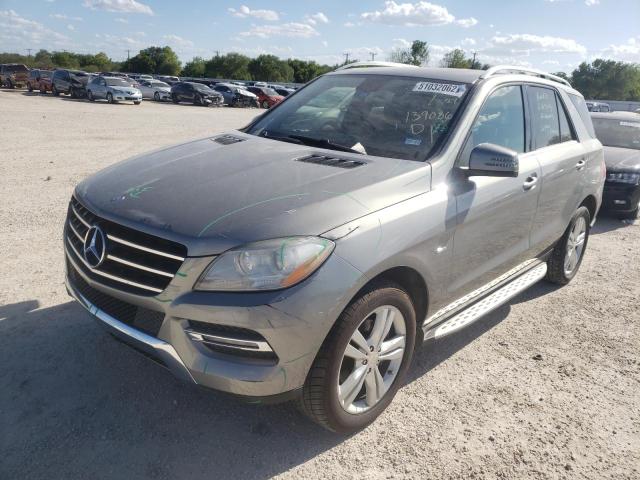 4JGDA5HB7CA023688 - 2012 MERCEDES-BENZ ML 350 4MATIC SILVER photo 2