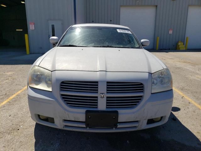 2D4FV47VX6H402961 - 2006 DODGE MAGNUM SXT GRAY photo 5