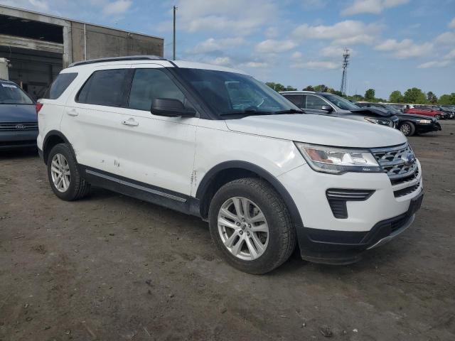 1FM5K8DH9KGB03552 - 2019 FORD EXPLORER XLT WHITE photo 4