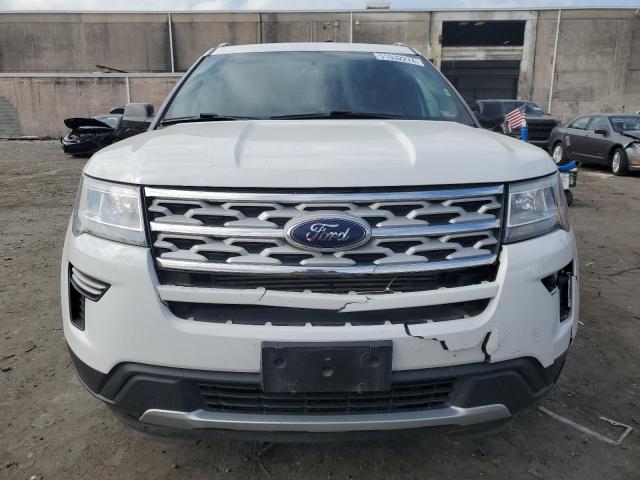 1FM5K8DH9KGB03552 - 2019 FORD EXPLORER XLT WHITE photo 5