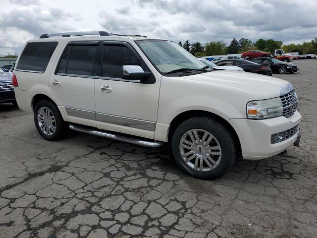 5LMFU28597LJ02716 - 2007 LINCOLN NAVIGATOR თეთრი ფოტო 4