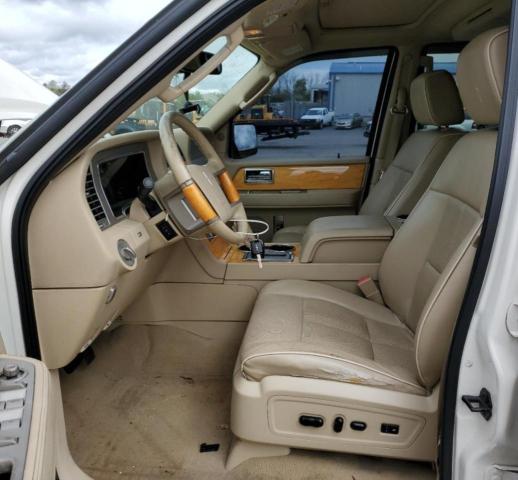 5LMFU28597LJ02716 - 2007 LINCOLN NAVIGATOR WHITE photo 7