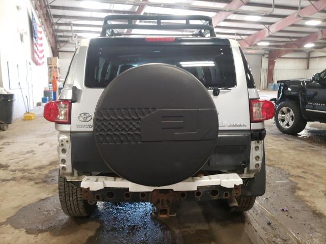 JTEBU11FX70063375 - 2007 TOYOTA FJ CRUISER SILVER photo 6