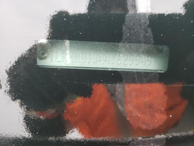 1LNHM81W44Y629949 - 2004 LINCOLN TOWN CAR EXECUTIVE WHITE photo 12