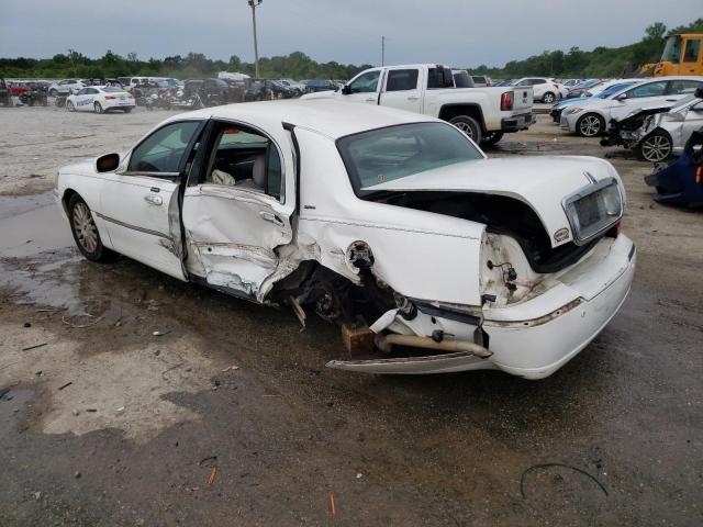 1LNHM81W44Y629949 - 2004 LINCOLN TOWN CAR EXECUTIVE WHITE photo 2