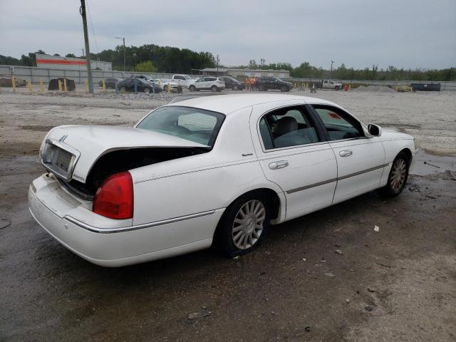 1LNHM81W44Y629949 - 2004 LINCOLN TOWN CAR EXECUTIVE WHITE photo 3