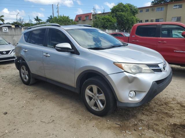 JTMWFREV8DD012302 - 2013 TOYOTA RAV4 XLE SILVER photo 4