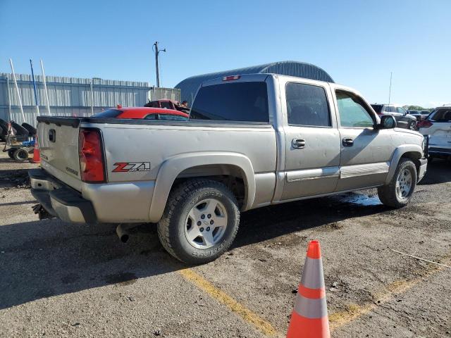 2GCEK13T941379571 - 2004 CHEVROLET SILVERADO K1500 SILVER photo 3