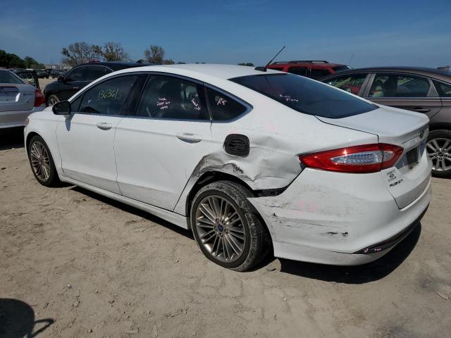 3FA6P0HD6FR301383 - 2015 FORD FUSION SE WHITE photo 2