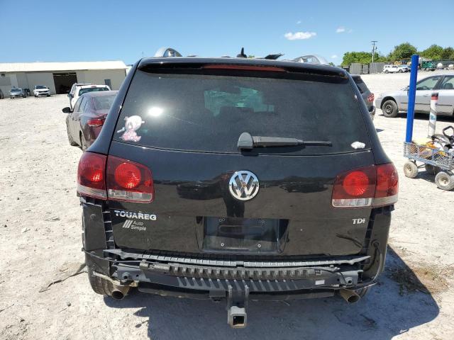 WVGFK7A93AD003880 - 2010 VOLKSWAGEN TOUAREG TDI BLACK photo 6