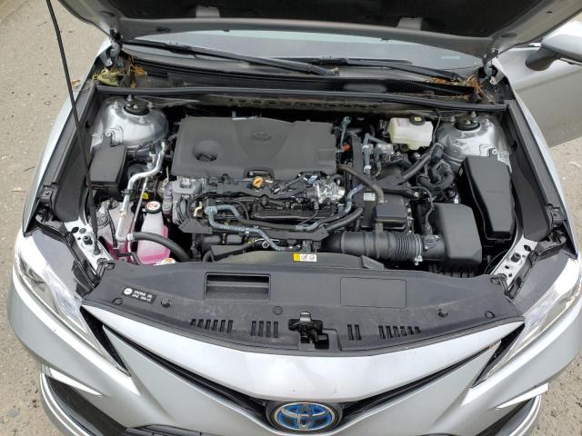 4T1F31AK5RU069078 - 2024 TOYOTA CAMRY XLE SILVER photo 11