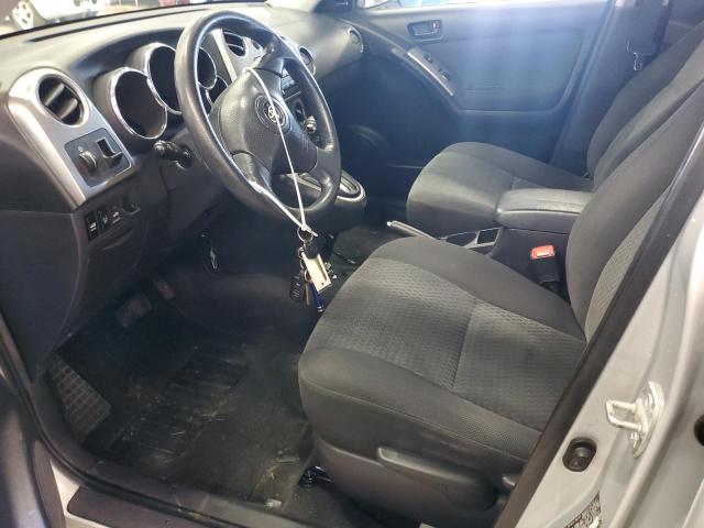2T1KR32E48C704244 - 2008 TOYOTA MATRIX XR Srebrny zdjęcie 7