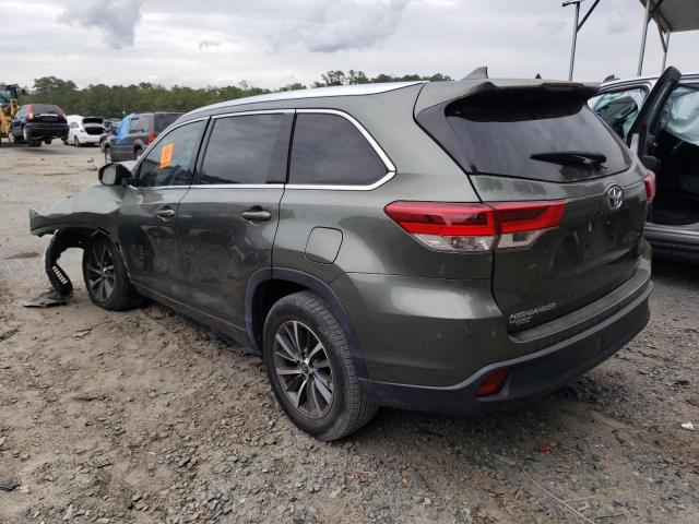 5TDKZRFH5JS273238 - 2018 TOYOTA HIGHLANDER SE GREEN photo 2