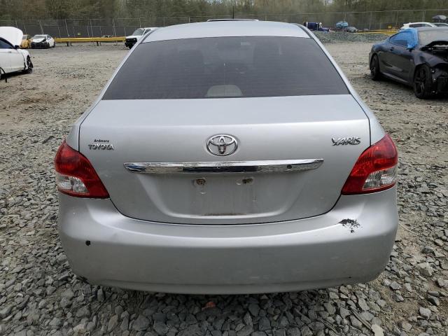 JTDBT923471106600 - 2007 TOYOTA YARIS SILVER photo 6