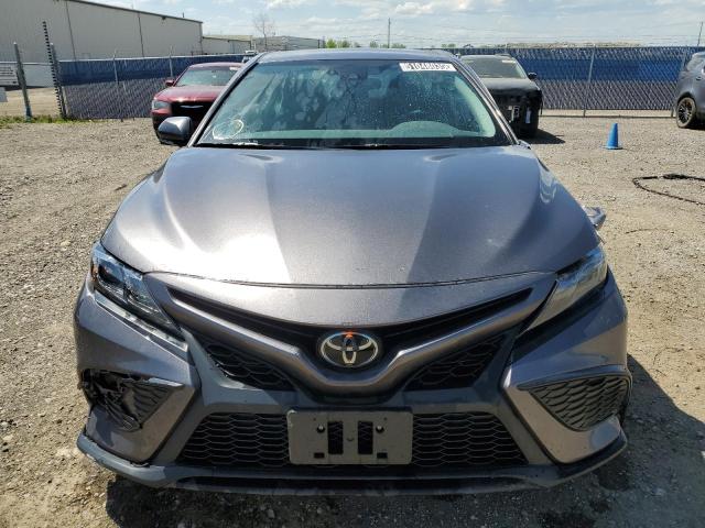 4T1G11BK7RU127569 - 2024 TOYOTA CAMRY SE NIGHT SHADE SILVER photo 5