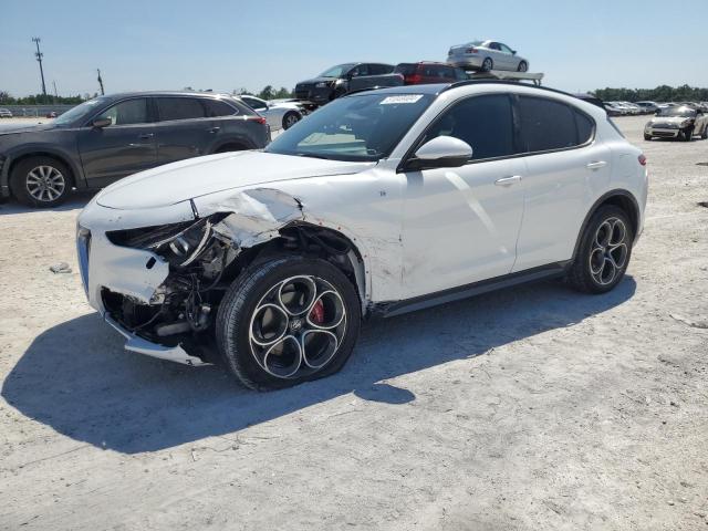 ZASPAKBN3N7D25487 - 2022 ALFA ROMEO STELVIO TI WHITE photo 1