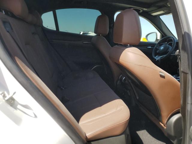 ZASPAKBN3N7D25487 - 2022 ALFA ROMEO STELVIO TI WHITE photo 11