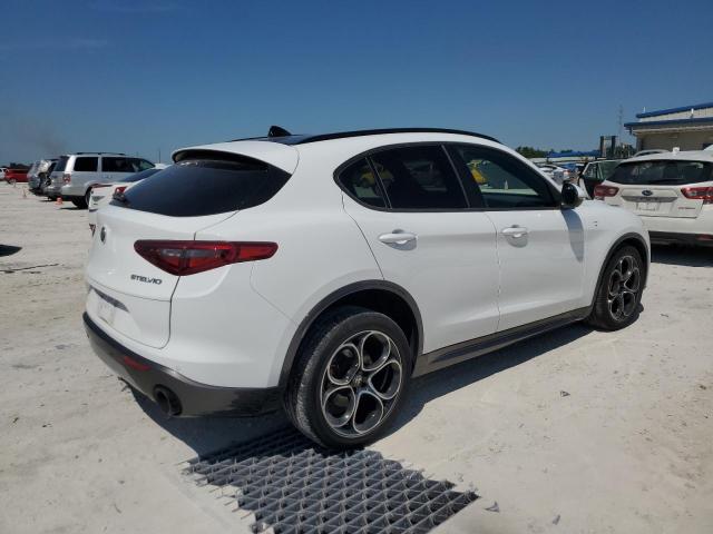 ZASPAKBN3N7D25487 - 2022 ALFA ROMEO STELVIO TI WHITE photo 3