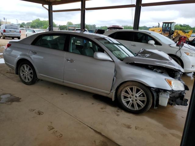 4T1BK36B28U295714 - 2008 TOYOTA AVALON XL SILVER photo 4