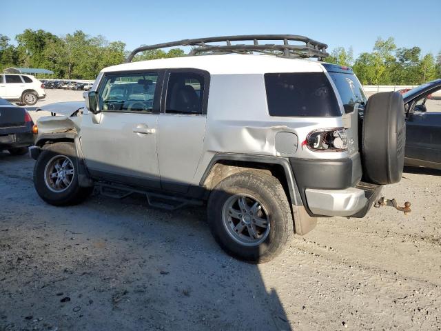 JTEBU11F470011711 - 2007 TOYOTA FJ CRUISER SILVER photo 2