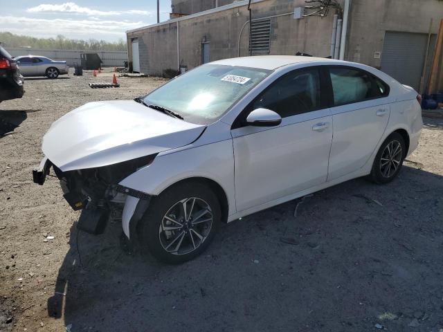 3KPF24AD1PE530721 - 2023 KIA FORTE LX WHITE photo 1