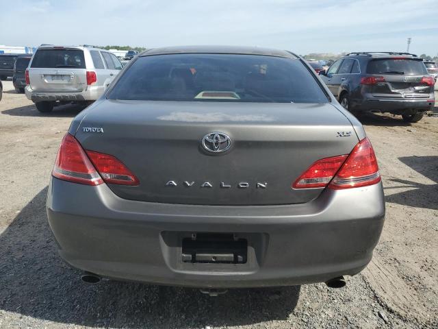 4T1BK36B25U033767 - 2005 TOYOTA AVALON XL GRAY photo 6