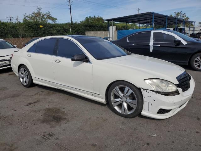 WDDNG86X18A163935 - 2008 MERCEDES-BENZ S550 550 4MATIC WHITE photo 4