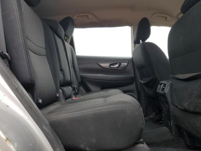 KNMAT2MT8HP510921 - 2017 NISSAN ROGUE S SILVER photo 11