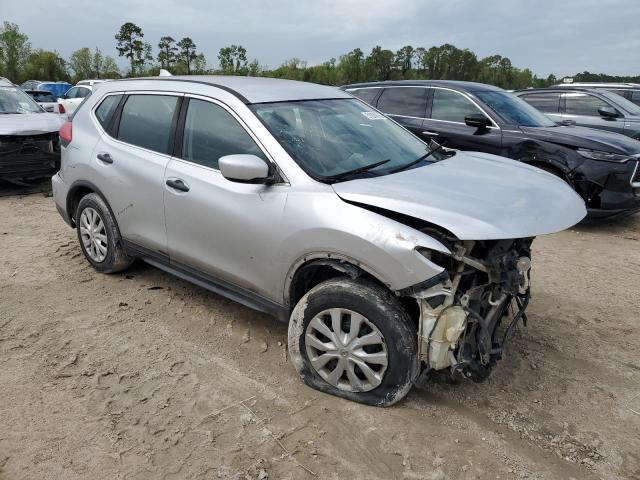 KNMAT2MT8HP510921 - 2017 NISSAN ROGUE S SILVER photo 4