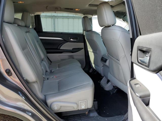 5TDJKRFHXGS507110 - 2016 TOYOTA HIGHLANDER XLE GRAY photo 11