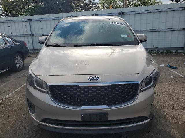 KNDMB5C11G6103643 - 2016 KIA SEDONA LX TAN photo 5