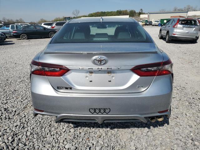 4T1G11AK0PU770148 - 2023 TOYOTA CAMRY SE NIGHT SHADE SILVER photo 6