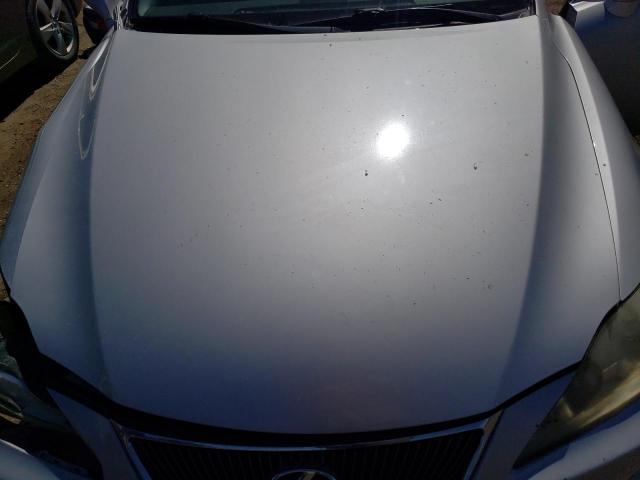 JTHBE262572007327 - 2007 LEXUS IS 350 SILVER photo 11