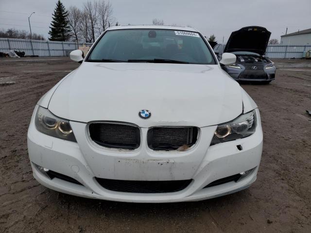 WBAPK7C56BF196984 - 2011 BMW 328 XI WHITE photo 5