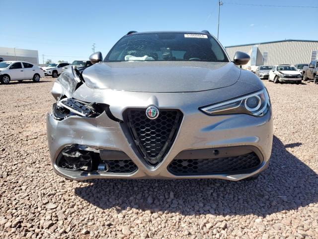 ZASFAKNN6J7B86814 - 2018 ALFA ROMEO STELVIO TI SPORT GRAY photo 5