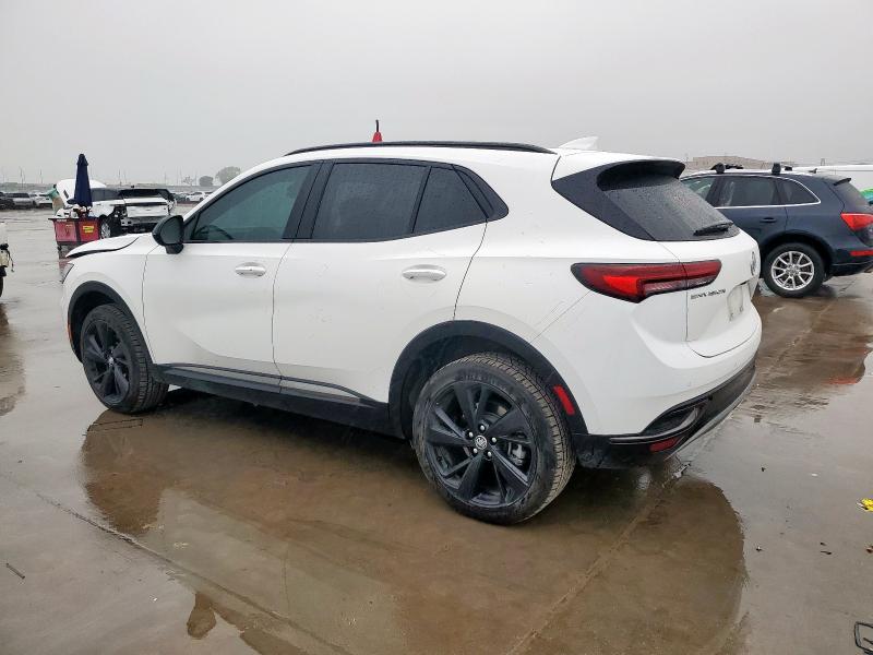 LRBFZNR40ND161711 - 2022 BUICK ENVISION ESSENCE أبيض صورة 2