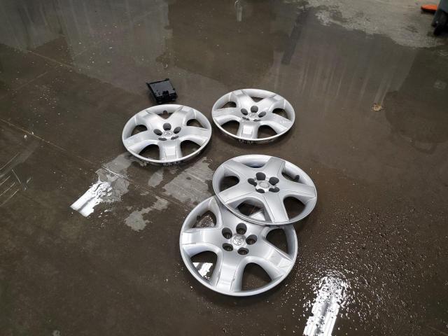 2T1KR30E07C665413 - 2007 TOYOTA COROLLA MA XR SILVER photo 12