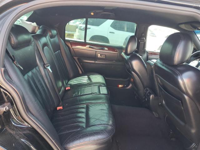 1LNHM84W13Y627957 - 2003 LINCOLN TOWN CAR EXECUTIVE L BLACK photo 10